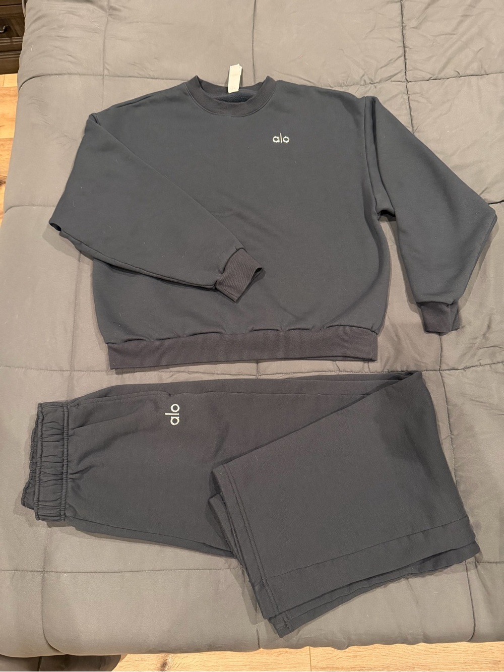 ALO Yoga Sweatsuit set - Blue